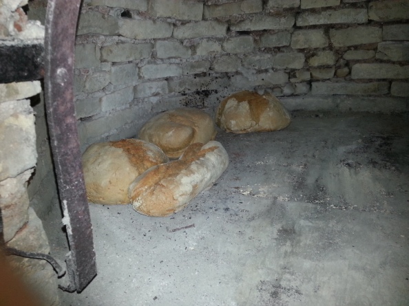 Το ψωμί είναι έτοιμο για ξεφούρνισμα